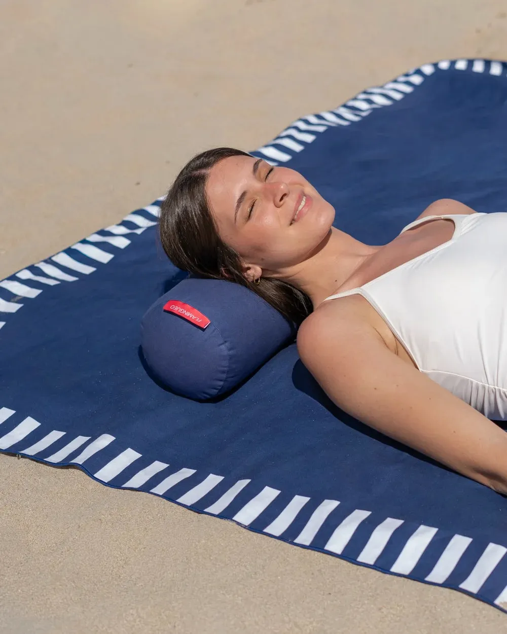 Cojín hinchable de playa microfibra – CAMILLE - Image 2