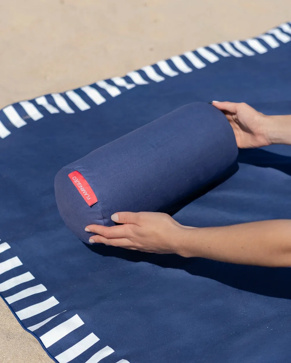 Cojín hinchable de playa microfibra – CAMILLE - Image 4