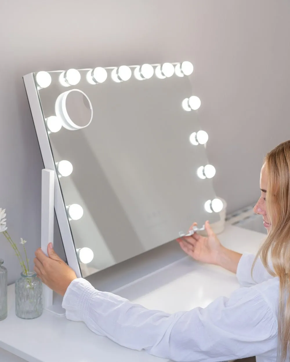 Espejo maquillaje con luz LED - BELLA - Image 4