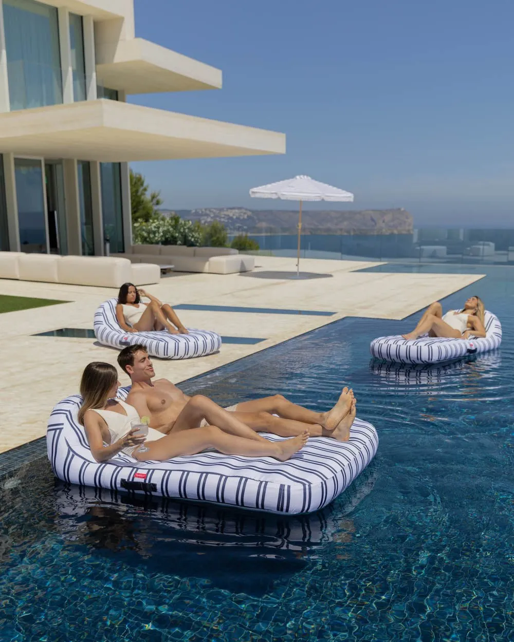 Tumbona hinchable doble para piscina y jardín - MÓNACO - Image 4