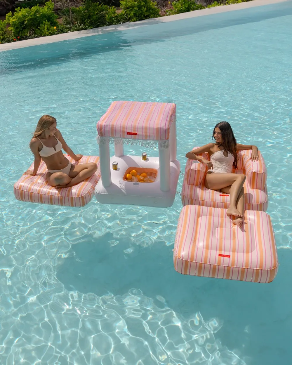 Bar flotante para piscina con toldo - SICILIA - Image 4