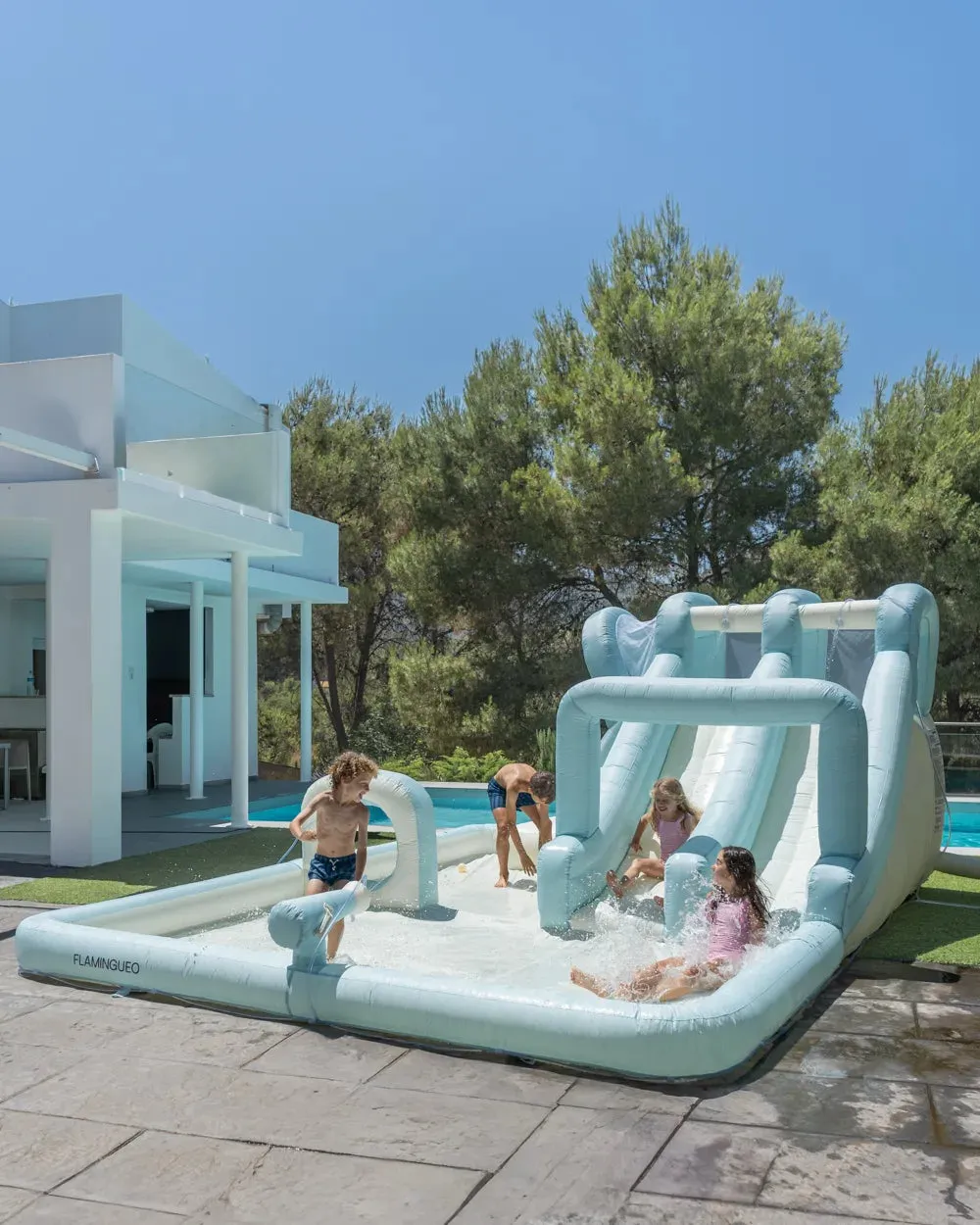 Parque acuático hinchable gigante con tobogán y aspersor - AXION - Image 7