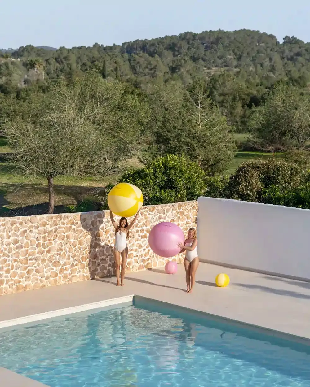 Pelota hinchable gigante para playa y piscina – HOOP - Image 5