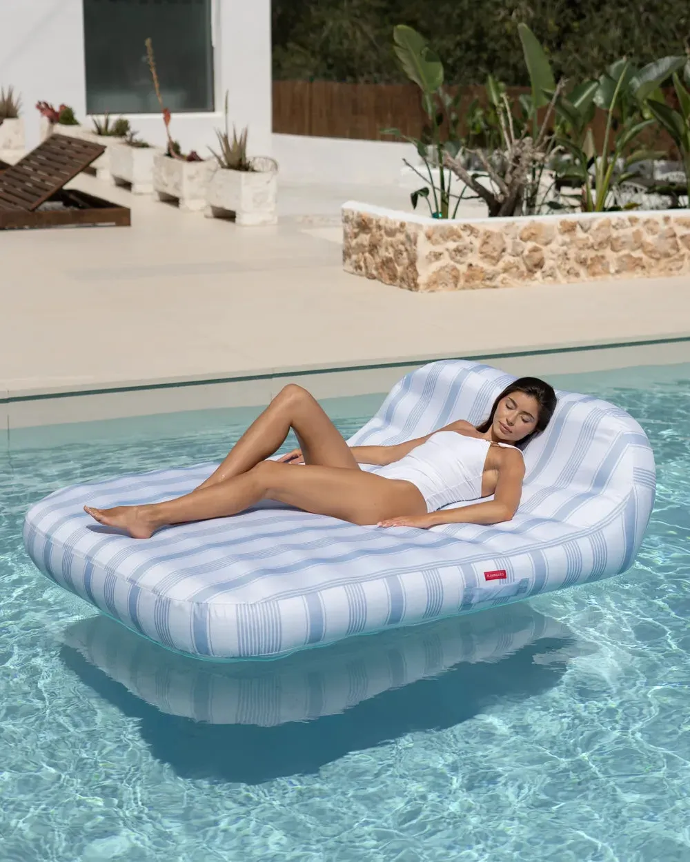 Tumbona hinchable doble para piscina y jardín – CADAQUÉS - Image 6